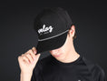 Cargar la imagen en la vista de la galería, Gorra Velaz Padel Edition - Negra/Blanca