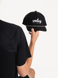 Cargar la imagen en la vista de la galería, Gorra Velaz Padel Edition - Negra/Blanca